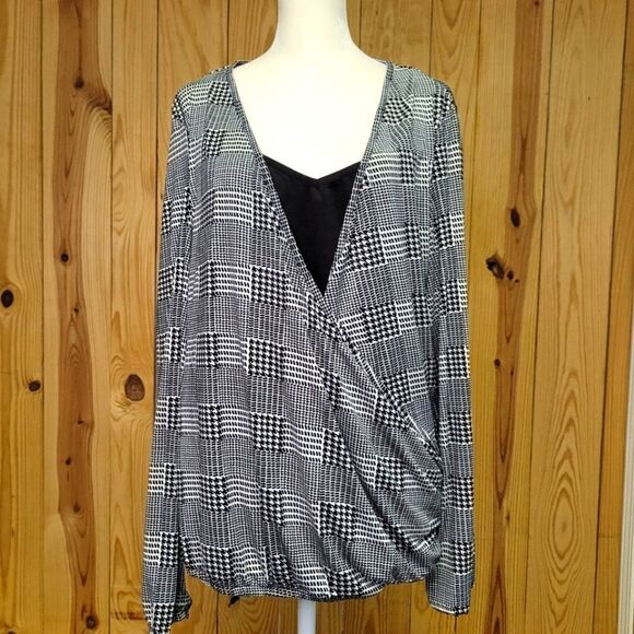 Robert Louis wrap blouse - Picture 1 of 16